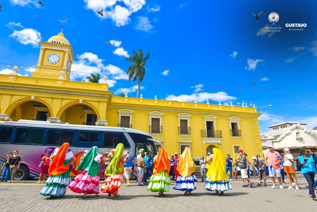 Alcalde Gustavo Acevedo Promoviendo El Turismo En Santa Ana