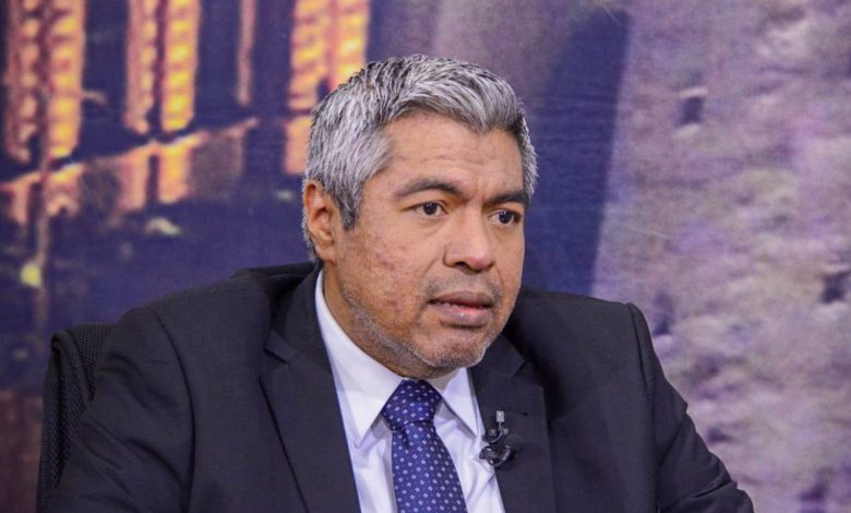 Asesor Jurídico de la Presidencia afirma que FMLN y ARENA no han mostrado voluntad para el diálogo con el Ejecutivo Asesor Jurídico de la Presidencia afirma que FMLN y ARENA no han mostrado voluntad para el diálogo con el Ejecutivo