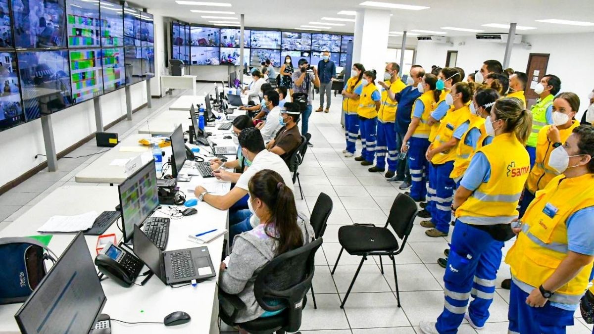 Médicos españoles