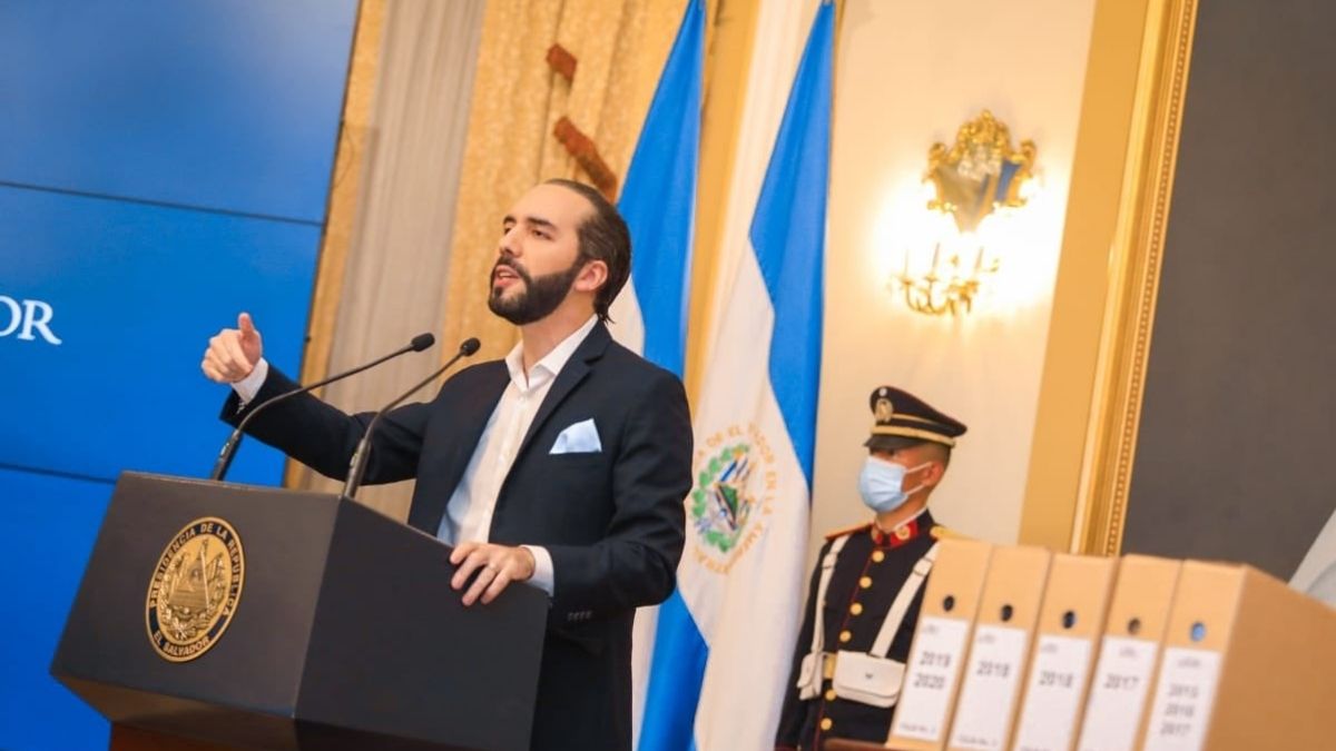 Nayib UCA