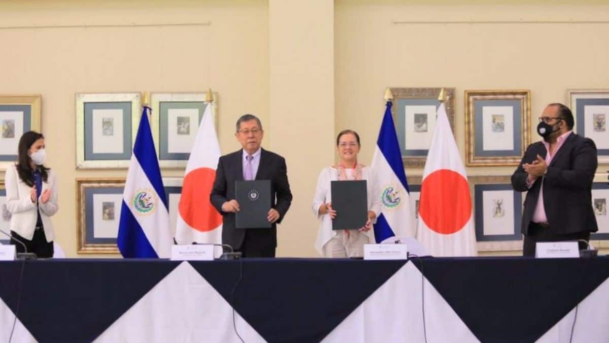 Japón y El Salvador
