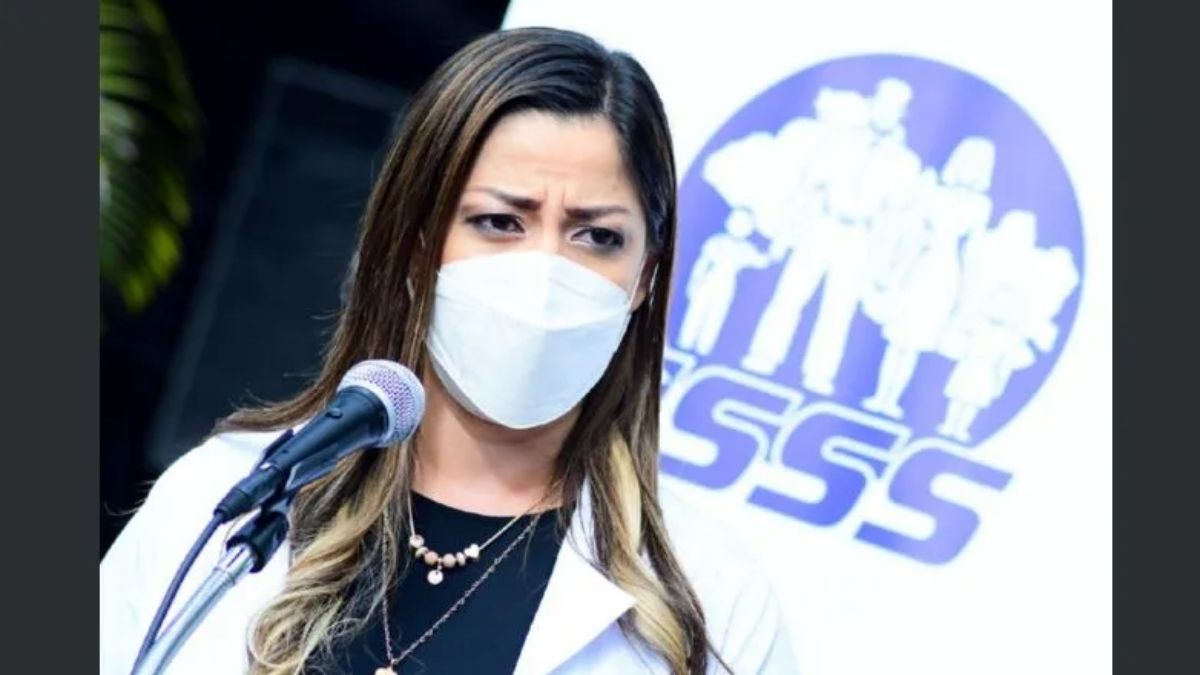 Directora ISSS
