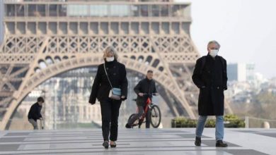 Francia decreta toque de queda