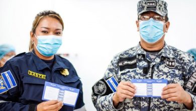 Policias y militares