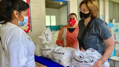 Entrega de paquetes alimenticios