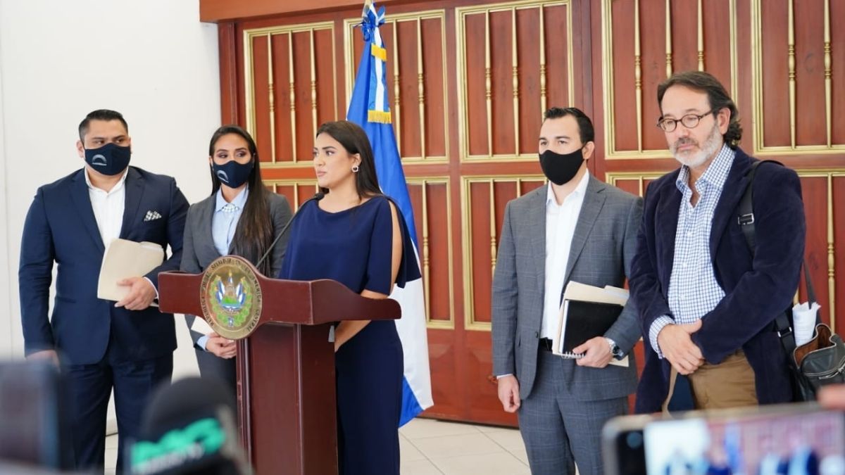 Comisión especial crítica silencio de CCR