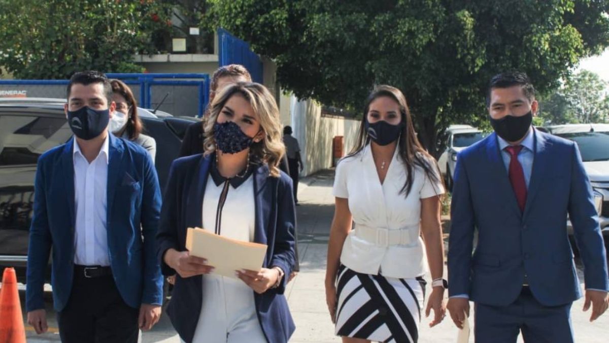 Dania Gonzales interpone denuncia ante FGR