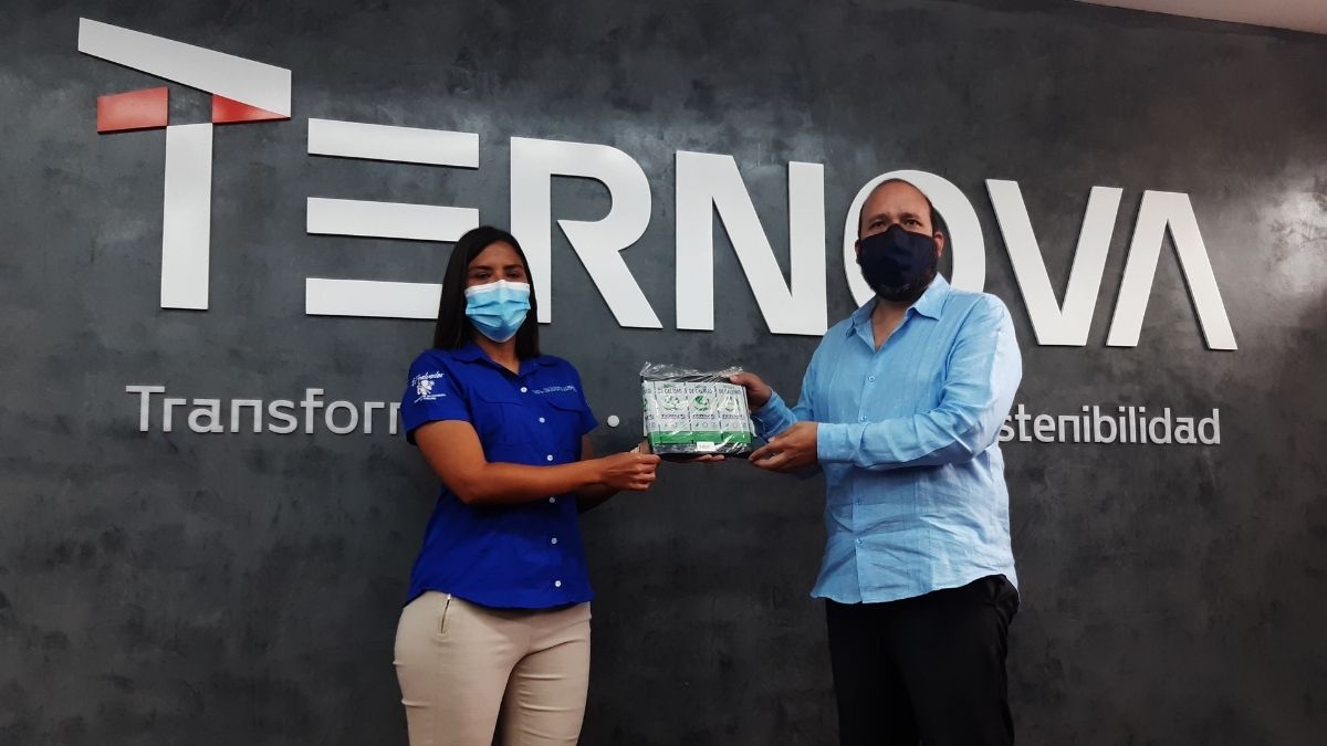 MITUR recibe donativo de recursos por la empresa Ternova