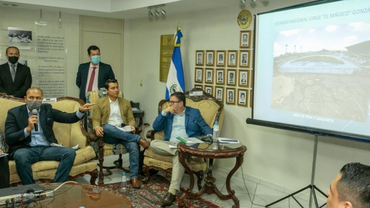 INDES pretende realizar cambios en escenarios deportivos