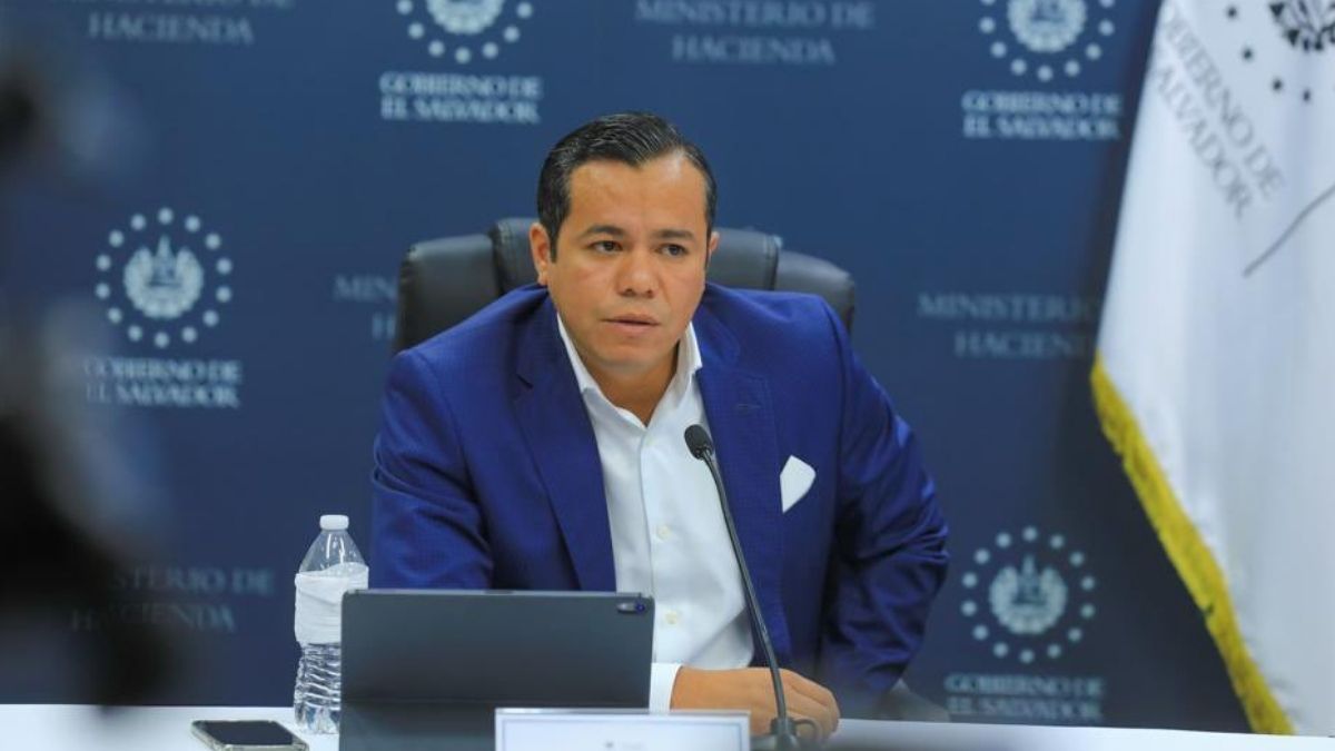 Zelaya salarios