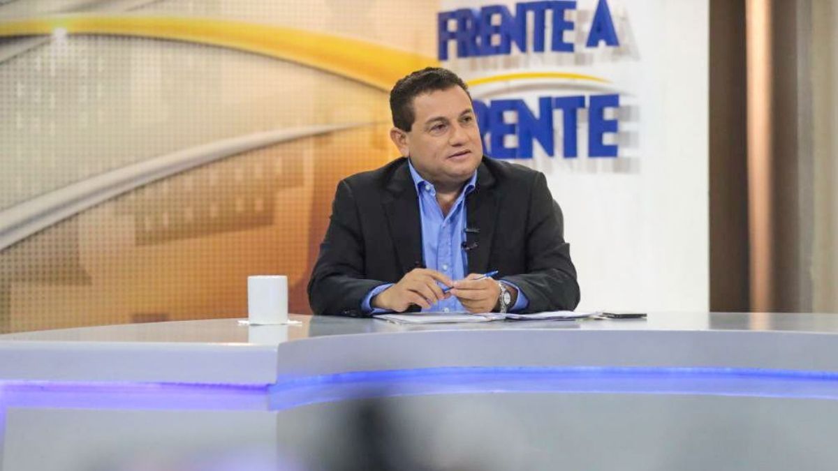 Salvadoreños con VISA de trabajo saldrán próxima semana a Canadá