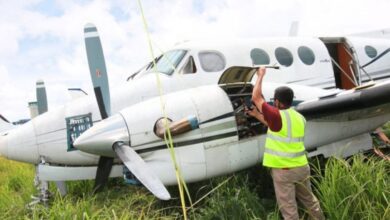 FGR inspecciono avioneta que recibió Funes como dádiva por parte de empresario Guatemalteco en 2013