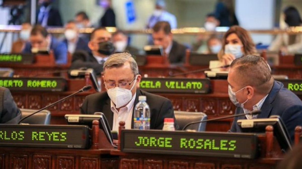 Diputada de Nuevas Ideas cuestiona a ARENA por no expulsar a Carlos Reyes
