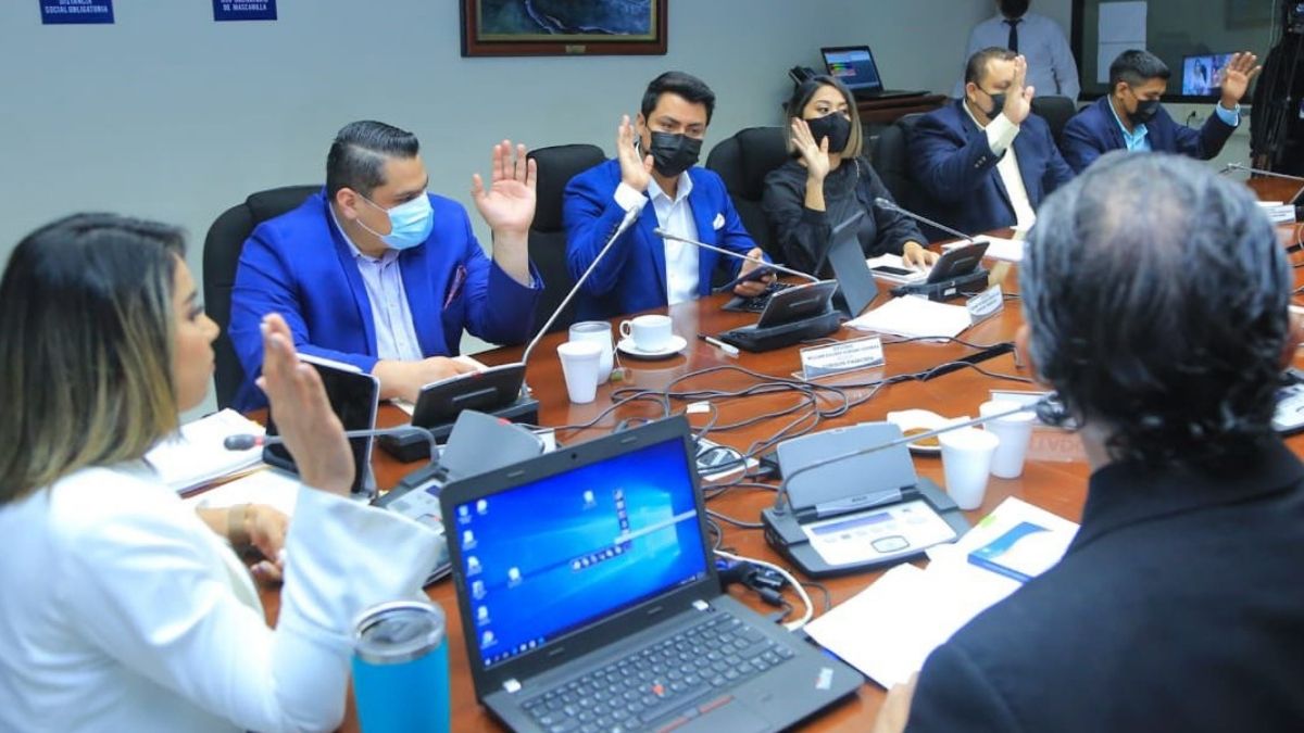 La Curacao, Tropigas, Almacenes Simán y FEDECACES también son citados a Comisión Financiera