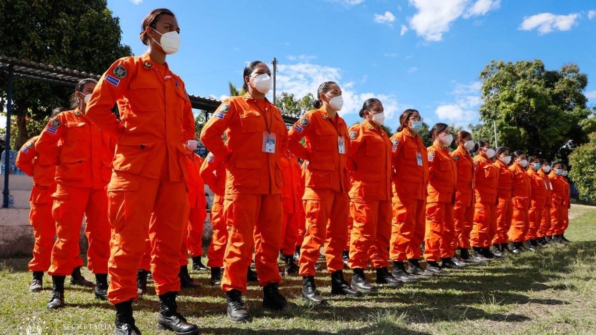 Bomberas