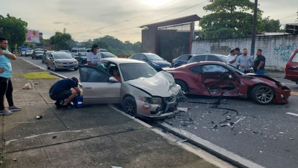 Tres Personas Resultaron Lesionadas En Accidente De Tránsito Sobre El