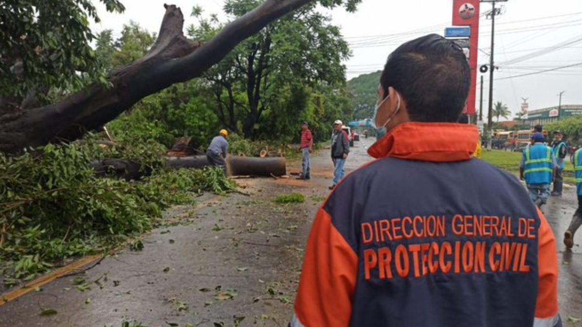 Gobierno Salvadoreño Despliega Equipo Para Antender Emergencia Por Lluvias Gobierno Salvadoreño