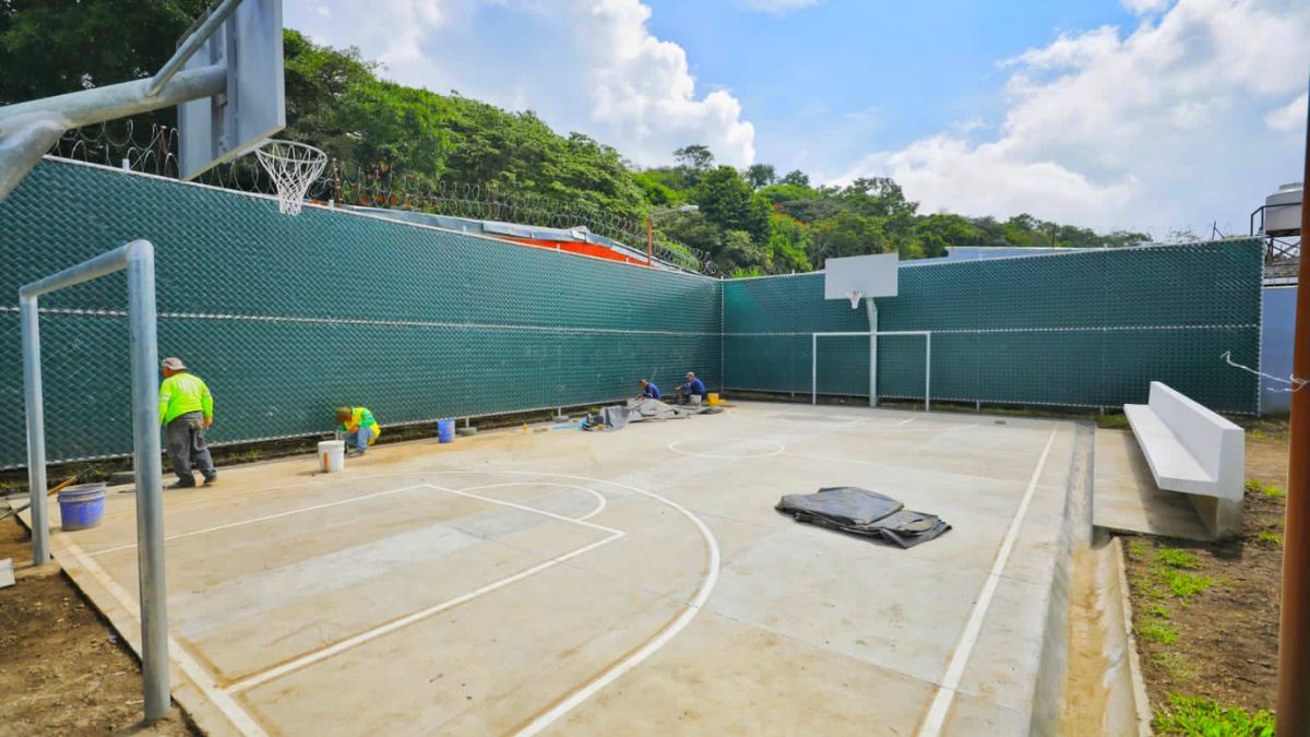 Alcalde Henry Flores anuncia avances en la construcción del nuevo