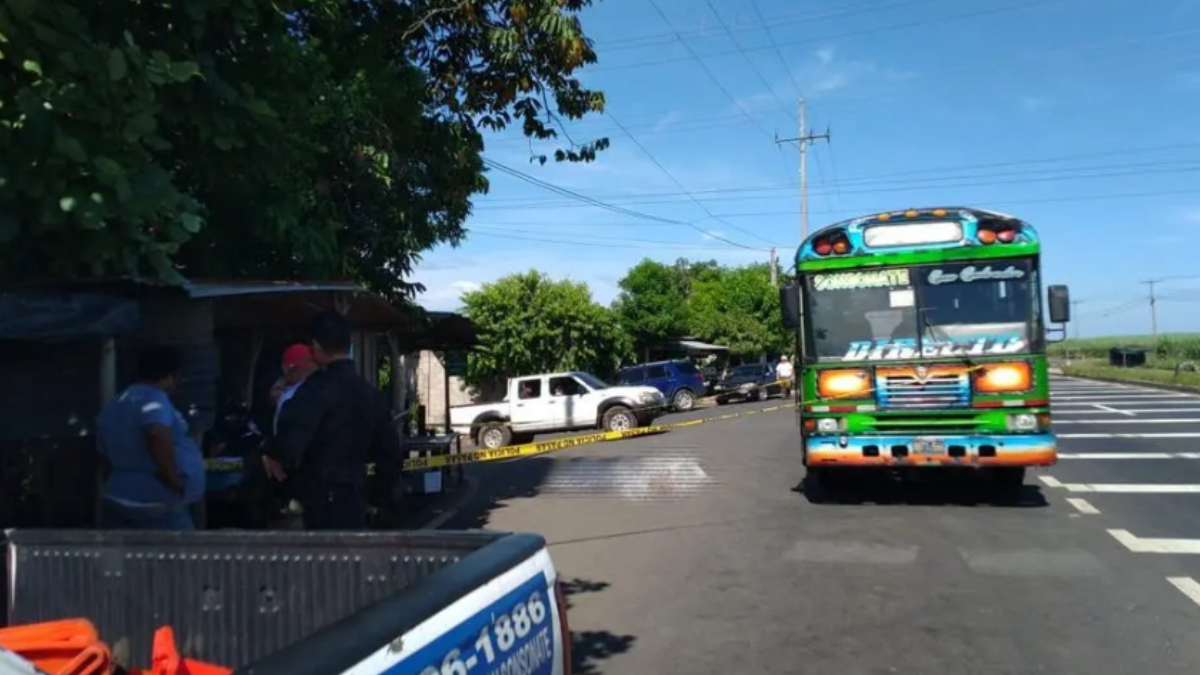 Hombre Muere Al Caer De Autob S En Desv O De Izalco Hombre Muere Al