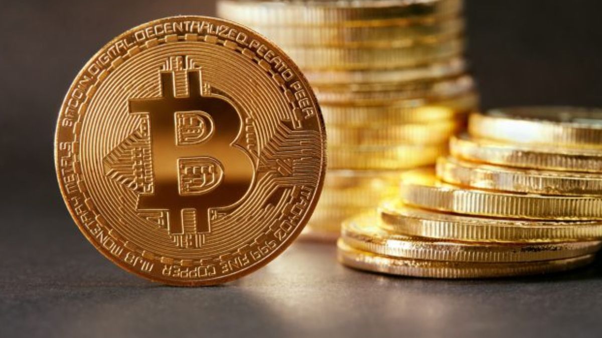 El bitcoin alcanza un nuevo récord y supera los $72,000